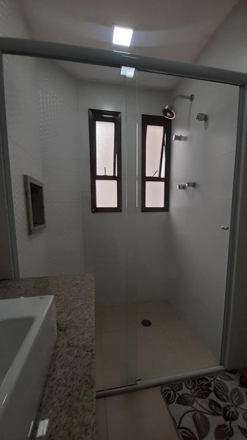 Lindo Flat No Edificio Cosmopolitan, Com Garagem E Piscina Apartamento Santos  Exterior foto